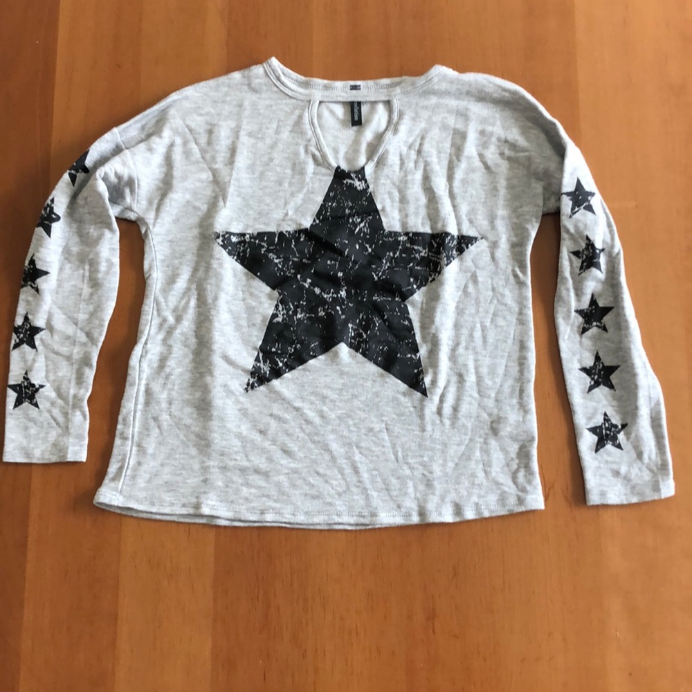 Revelation Heather Gray with Black Stars Tee L